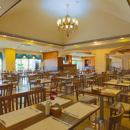 Resort Crystal Family &