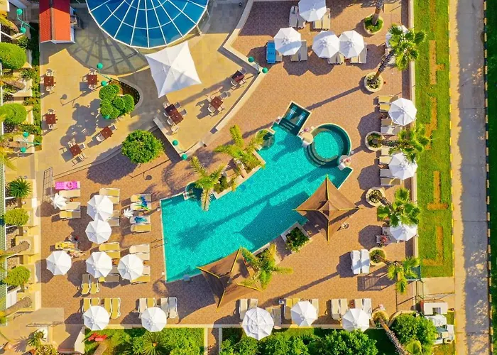 リゾート Crystal Family Comfort Collection ベレキ