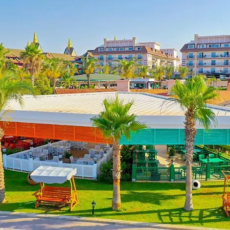 Üdülőközpont Crystal Family Comfort Collection Belek