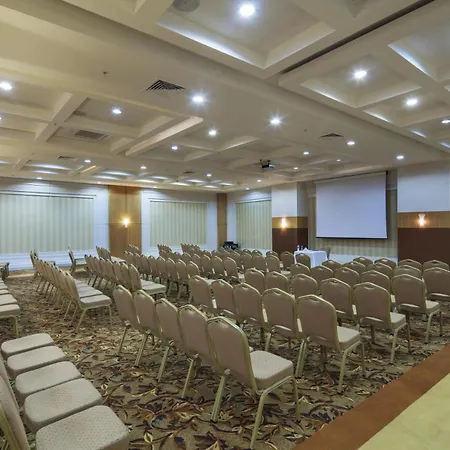 Üdülőközpont Crystal Family Comfort Collection 5*