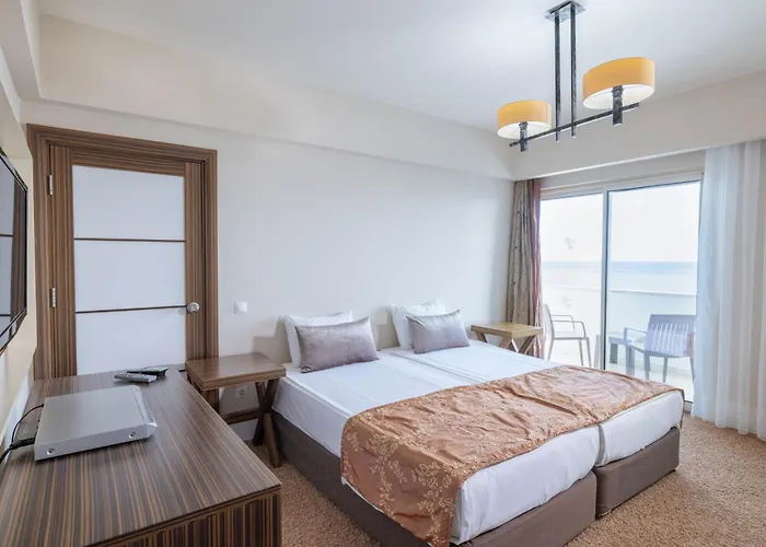 Crystal Family Comfort Collection Resort 5*